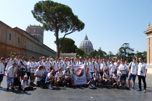 ministránsok, csoportkép Rómában