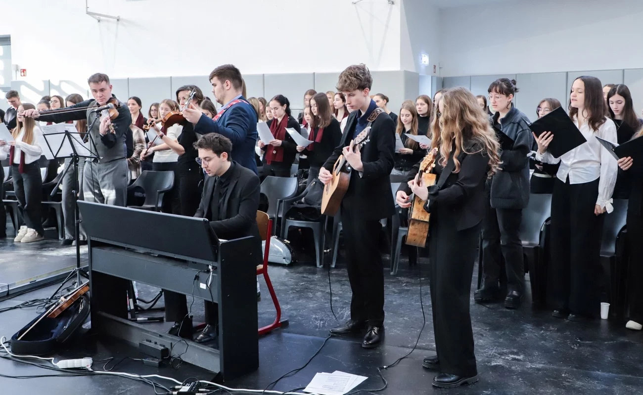 okumenikus ima levay 260120ml 2.jpg